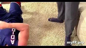 play Opgewonden homoseksuele jongen in fetisj-solo