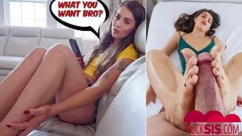 चलाएँ सोफ़ी रेयेज़ सौतेले भाई को मेरा फ़ुटजॉब बहुत पसंद है