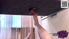 Reproduzir Fantasia de fetiche por pés: a amante de pernas compridas AnnyCandy ordenha o pau com os pés