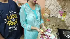 play Desi Indian Bhabhi's Wild Anal Adventure z jej Devar