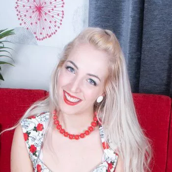 Pornostar Liz Rainbow