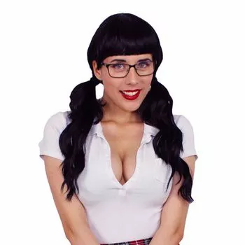 Pornstar Saffron Bacchus